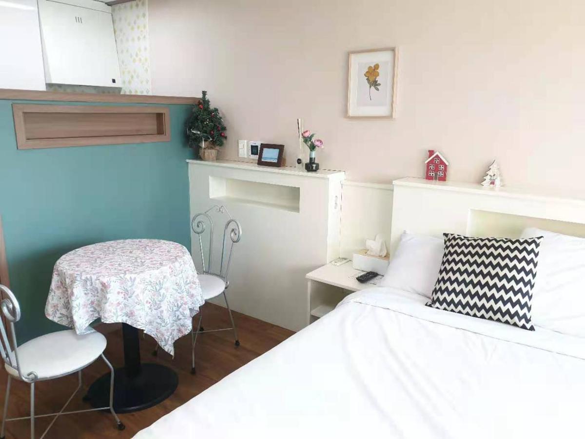 HY Choi Hostel Seogwipo-stad Buitenkant foto